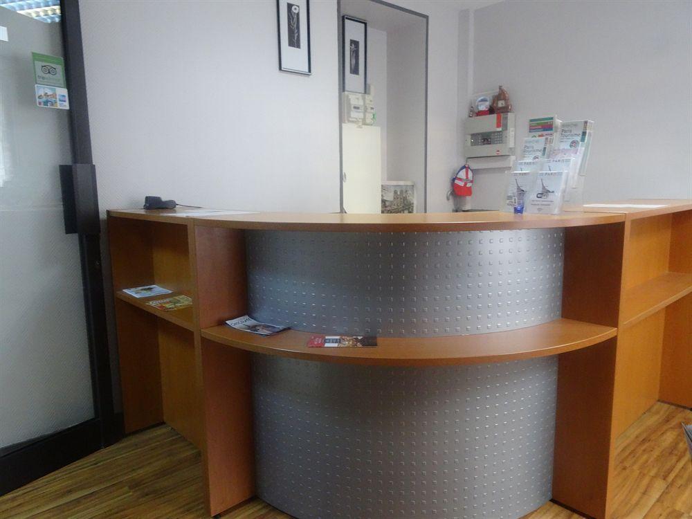 Hotel Ermitage Paris Eksteriør billede Reception desk