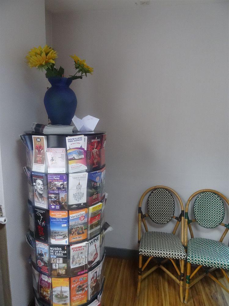 Hotel Ermitage Paris Eksteriør billede A typical brochure rack