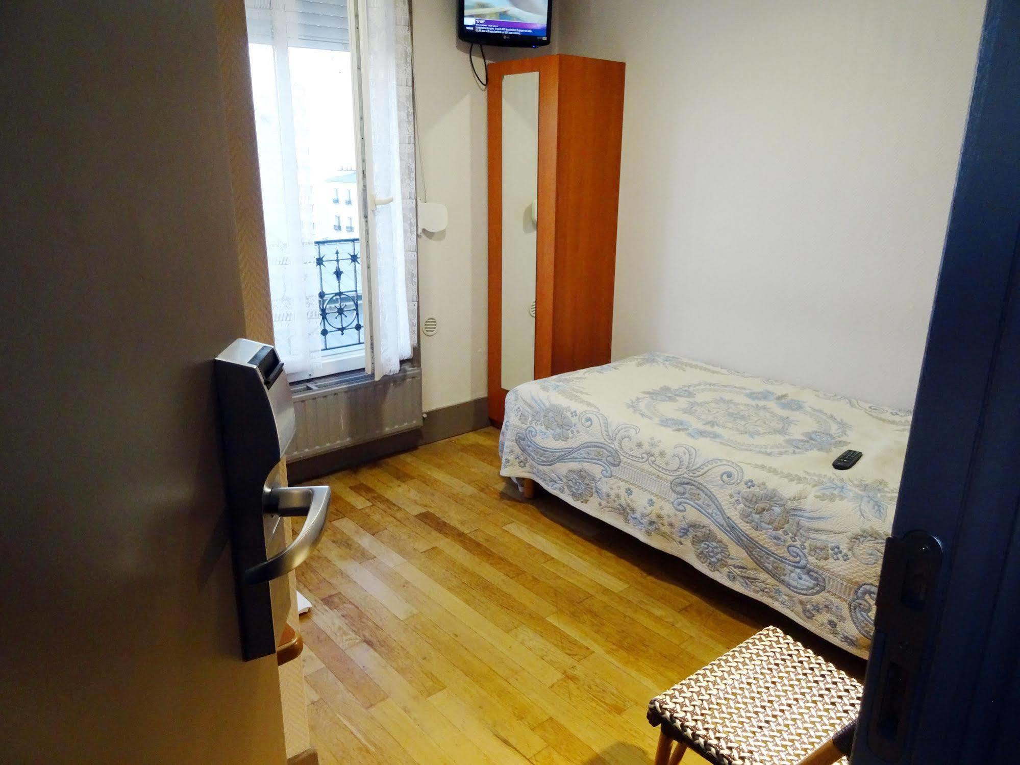 Hotel Ermitage Paris Eksteriør billede A room at the hostel